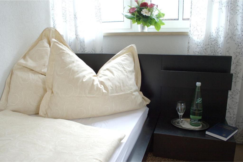 Landhotel Rangau Gasthof & Brennerei Markt Erlbach Стая снимка